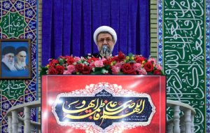 تاکید امام جمعه کرمان بر استمرار در امر تقوا/ اشاره به حوادث اخیر و لزوم مقابله با قاچاق سوخت