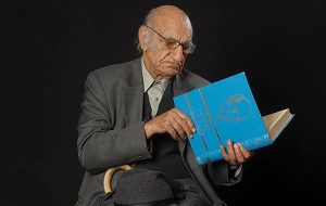 صدسالگی مورخی که تاریخ را به متن زندگی مردم آورد صدسالگی مورخی که تاریخ را به متن زندگی مردم آورد