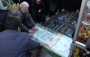پدری که «روز پدر» ایران را در آغوش کشید پدری که «روز پدر» ایران را در آغوش کشید