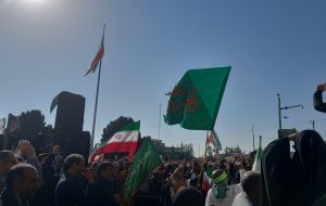 راهپیمایی مردم کرمان در پی محکومیت اغتشاشات و تروریستهای مسلح راهپیمایی مردم کرمان در پی محکومیت اغتشاشات و تروریستهای مسلح
