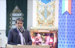 خانواده شهدا پرچم عزت و سرافرازی میهن را در دست گرفتند خانواده شهدا پرچم عزت و سرافرازی میهن را در دست گرفتند