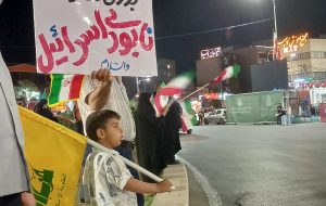 شصتوچهارمین قرار شبانه در میدان آزادی؛ تجلی همبستگی مردم کرمان شصتوچهارمین قرار شبانه در میدان آزادی؛ تجلی همبستگی مردم کرمان
